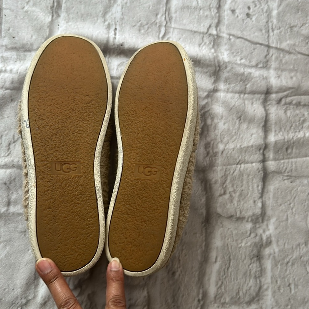UGG Beige Fuzzy Slip-On Women’s Shoes Size 9.5 - Picture 6 of 9